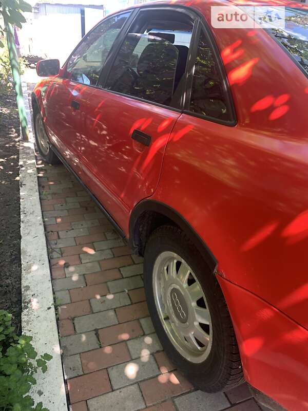 Седан Audi A4 1996 в Шепетовке