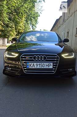 Седан Audi A4 2012 в Умані