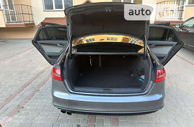 Седан Audi A4 2013 в Чорткові