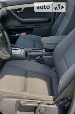 Седан Audi A4 2002 в 
