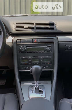 Седан Audi A4 2002 в 