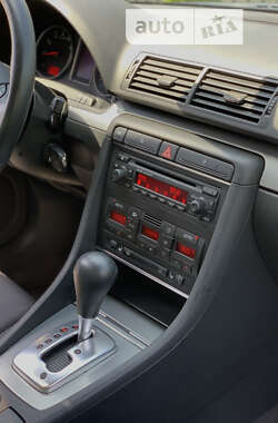 Седан Audi A4 2002 в 