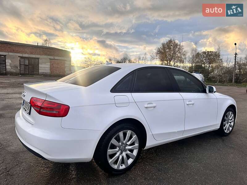 Седан Audi A4 2012 в Черняхове фото 3 Седан Audi A4 2012 в Черняхове