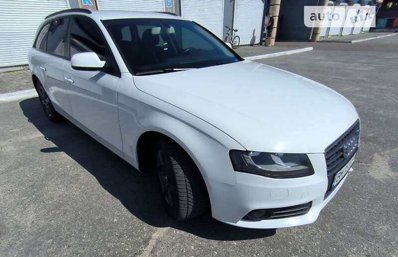 Універсал Audi A4 2010 в Глухові