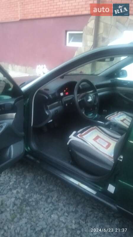 Універсал Audi A4 2001 в Рокитному