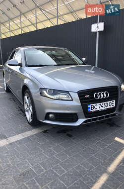 Седан Audi A4 2011 в Самборі