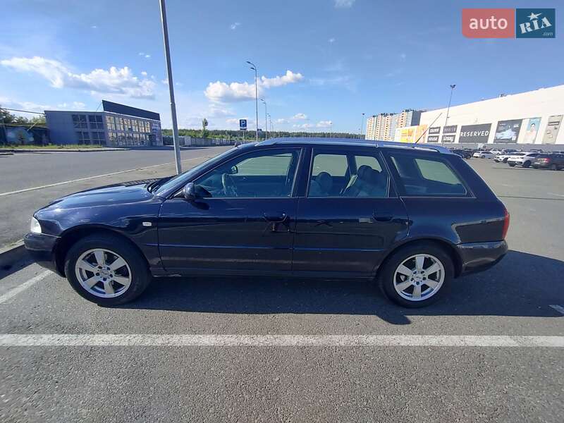 Универсал Audi A4 2001 в Киеве