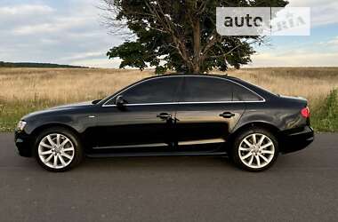 Седан Audi A4 2013 в Мукачевому