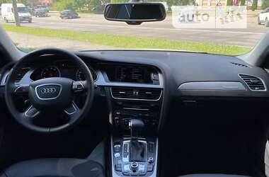 Седан Audi A4 2013 в Львове