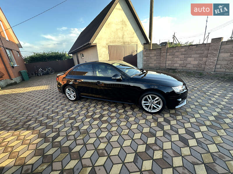 Седан Audi A4 2016 в Сарнах