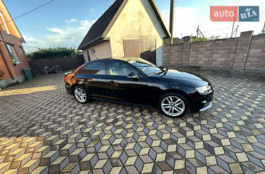 Седан Audi A4 2016 в 