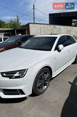 Седан Audi A4 2016 в Днепре