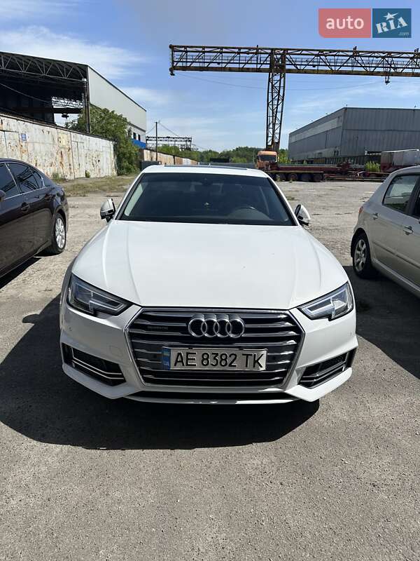 Седан Audi A4 2016 в Дніпрі