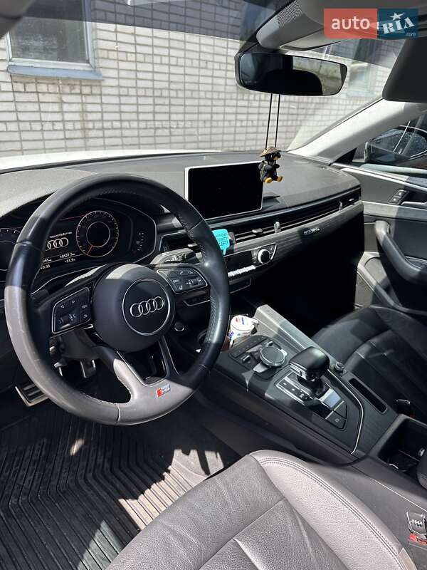 Седан Audi A4 2016 в Дніпрі