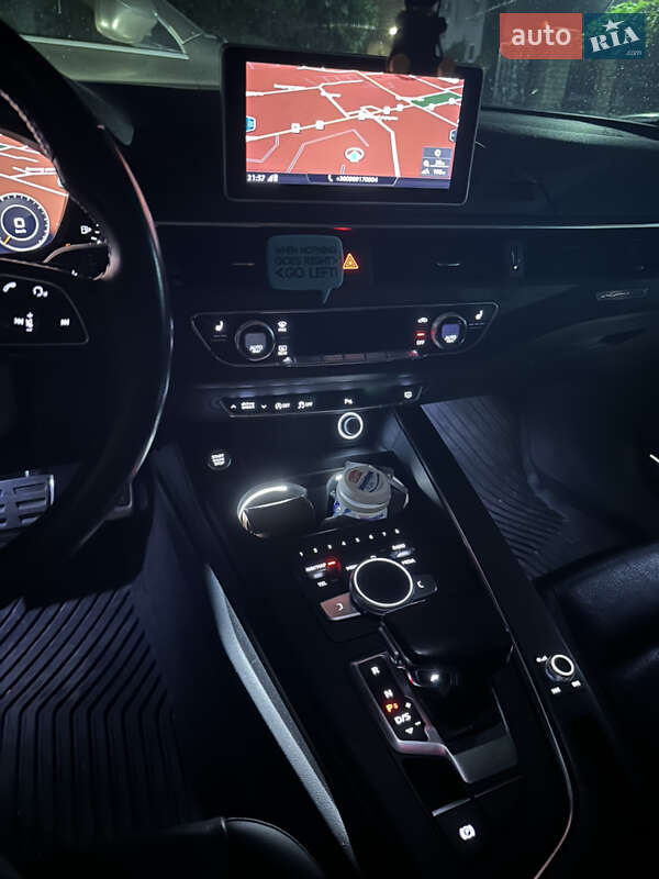 Седан Audi A4 2016 в Днепре