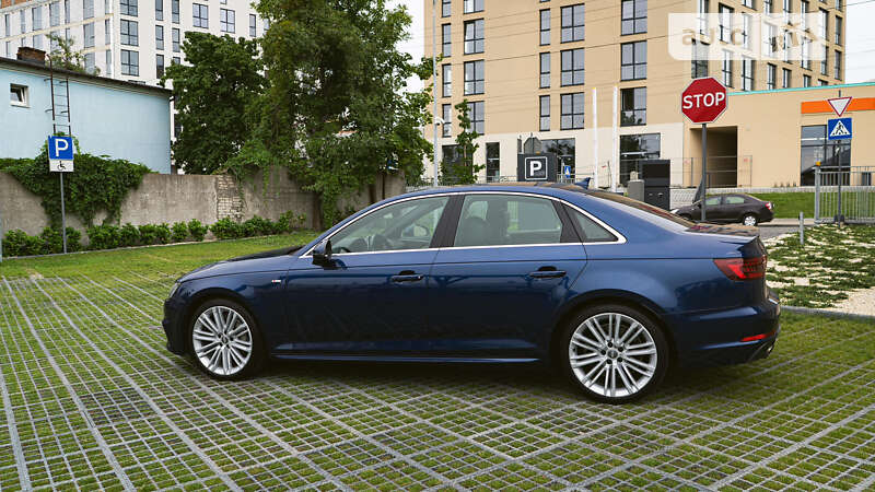 Седан Audi A4 2016 в Львове