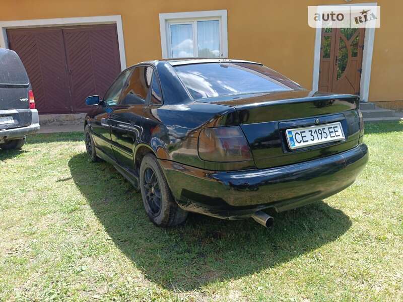 Седан Audi A4 1996 в Черновцах