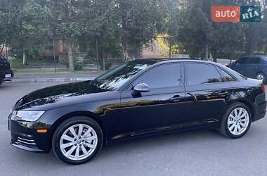 Седан Audi A4 2016 в Полтаві