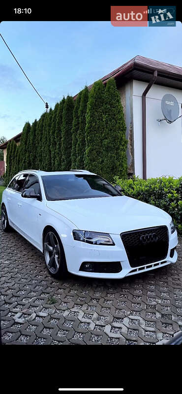 Універсал Audi A4 2011 в Чернівцях