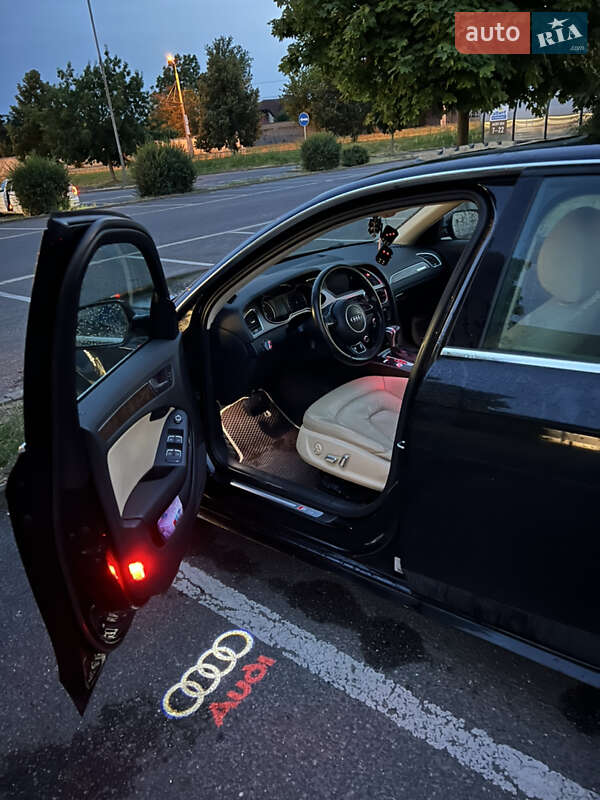Седан Audi A4 2015 в Ивано-Франковске