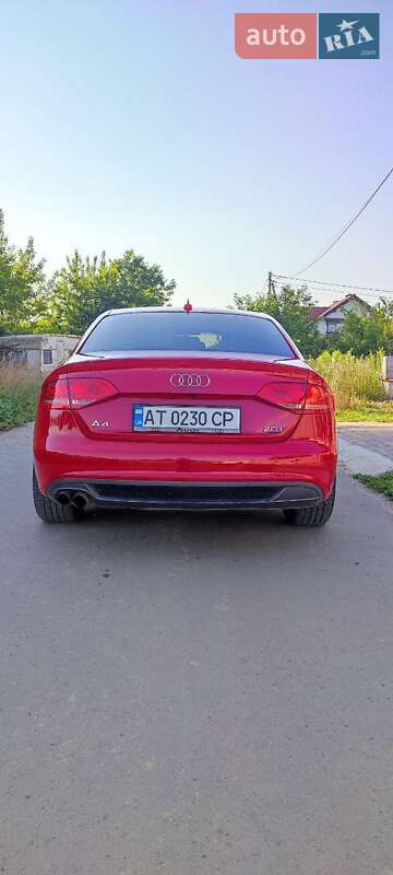 Седан Audi A4 2012 в Ивано-Франковске
