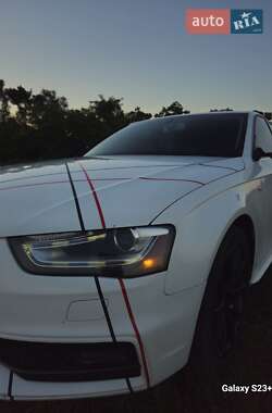 Седан Audi A4 2013 в 