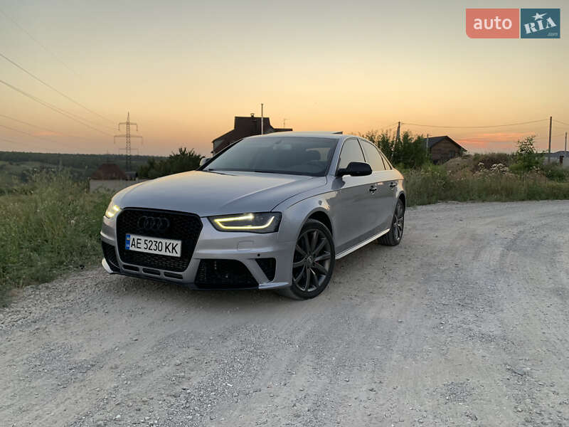 Седан Audi A4 2014 в Днепре