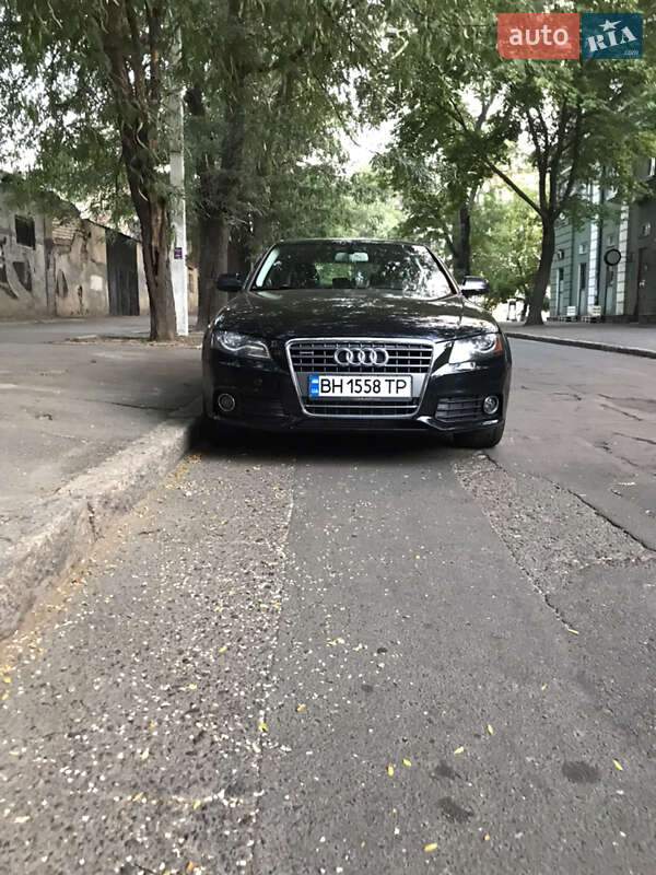 Седан Audi A4 2011 в Одессе