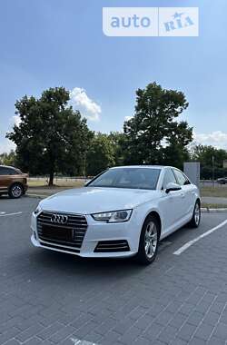 Audi A4 2016