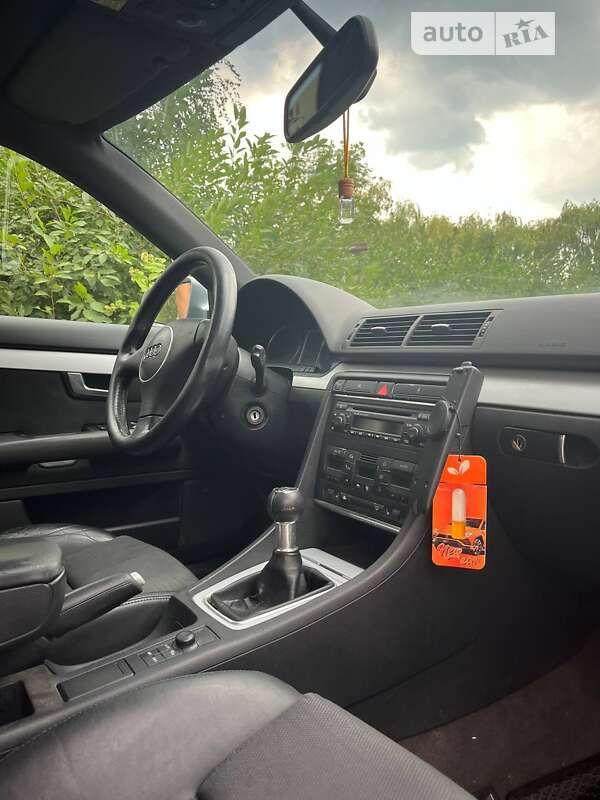 Универсал Audi A4 2002 в Обухове