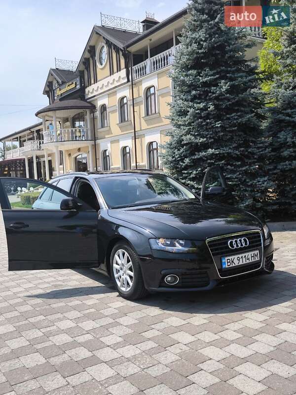 Універсал Audi A4 2011 в Сарнах