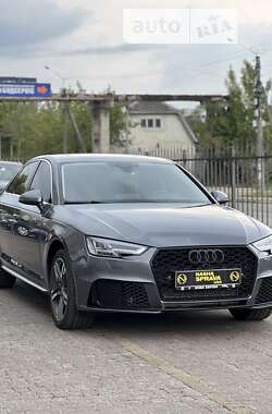 Седан Audi A4 2016 в Ивано-Франковске