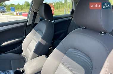 Седан Audi A4 2012 в 