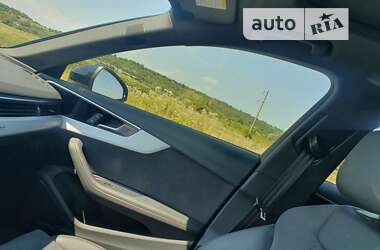 Седан Audi A4 2022 в 
