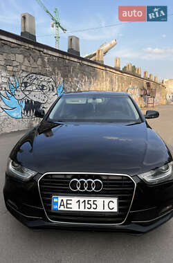 Седан Audi A4 2014 в 