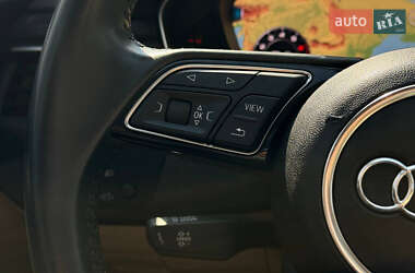 Седан Audi A4 2018 в 