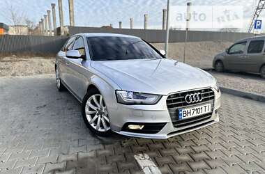 Седан Audi A4 2014 в Одесі