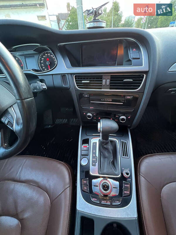 Седан Audi A4 2012 в Дрогобичі