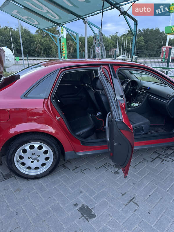 Седан Audi A4 2001 в Житомирі