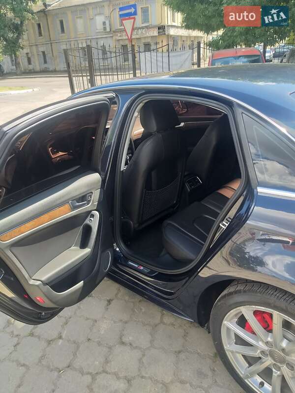 Седан Audi A4 2013 в Одессе