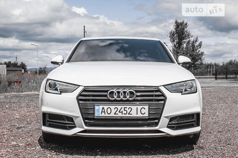 Седан Audi A4 2019 в Хусте