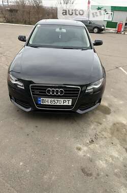 Седан Audi A4 2011 в Южному