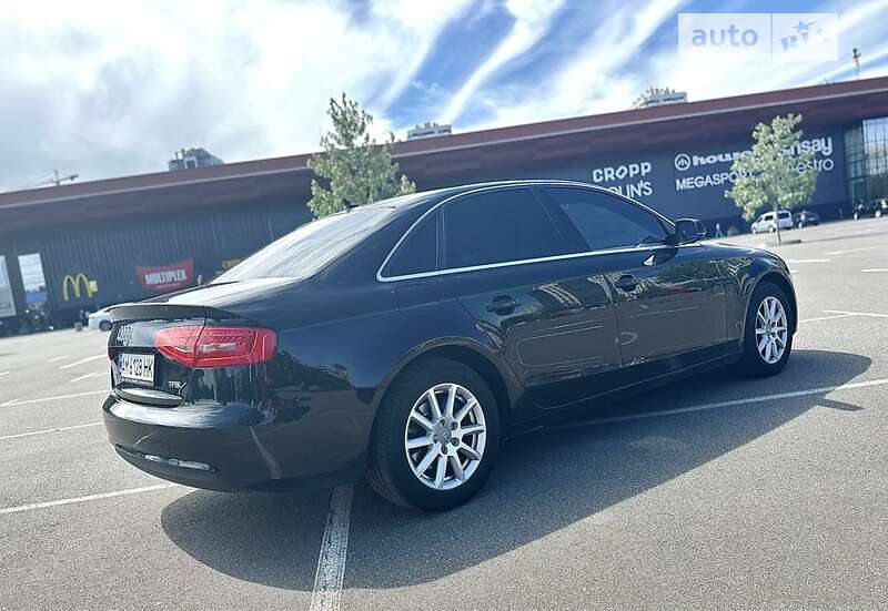 Универсал Audi A4 2014 в Киеве