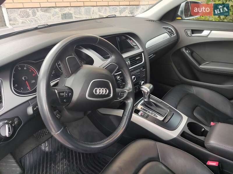 Седан Audi A4 2014 в Сумах