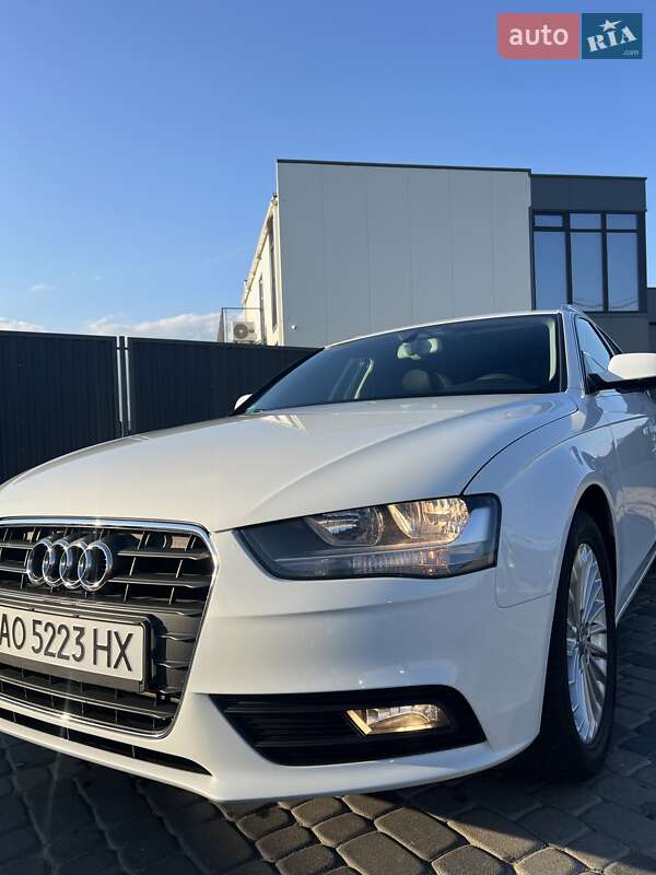 Универсал Audi A4 2012 в Мукачево
