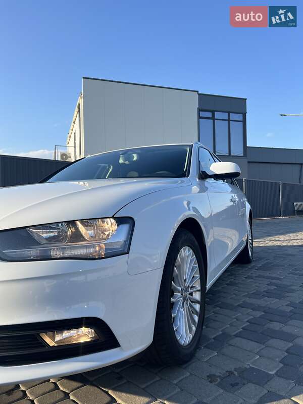 Универсал Audi A4 2012 в Мукачево