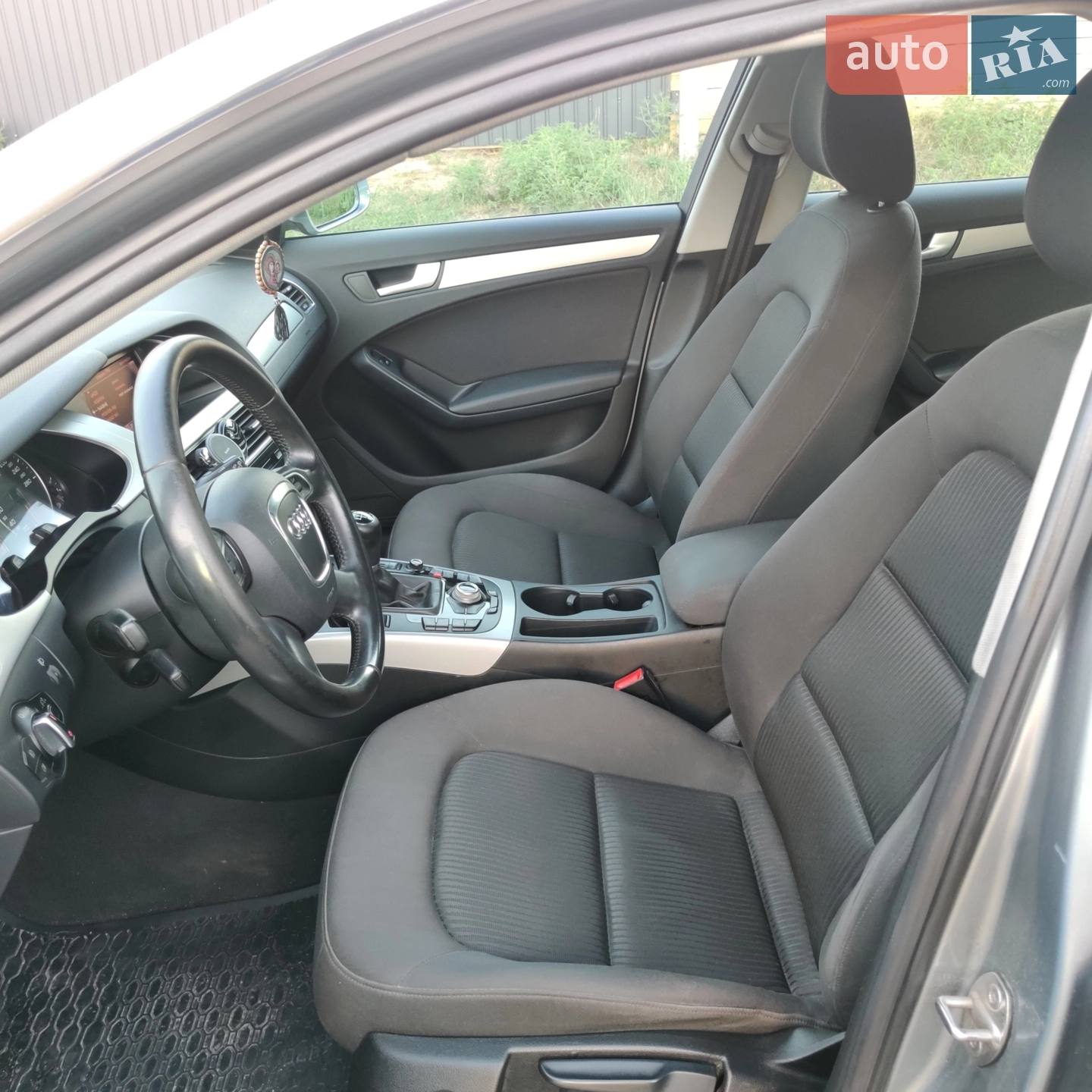 2010 Audi A4 - мініатюра 18
