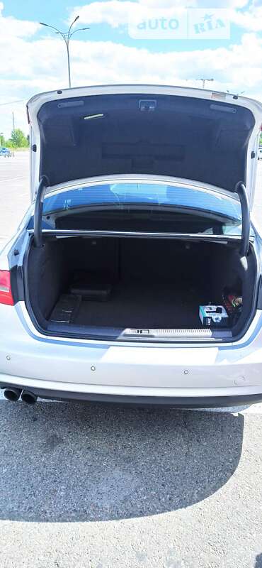 Седан Audi A4 2013 в Киеве