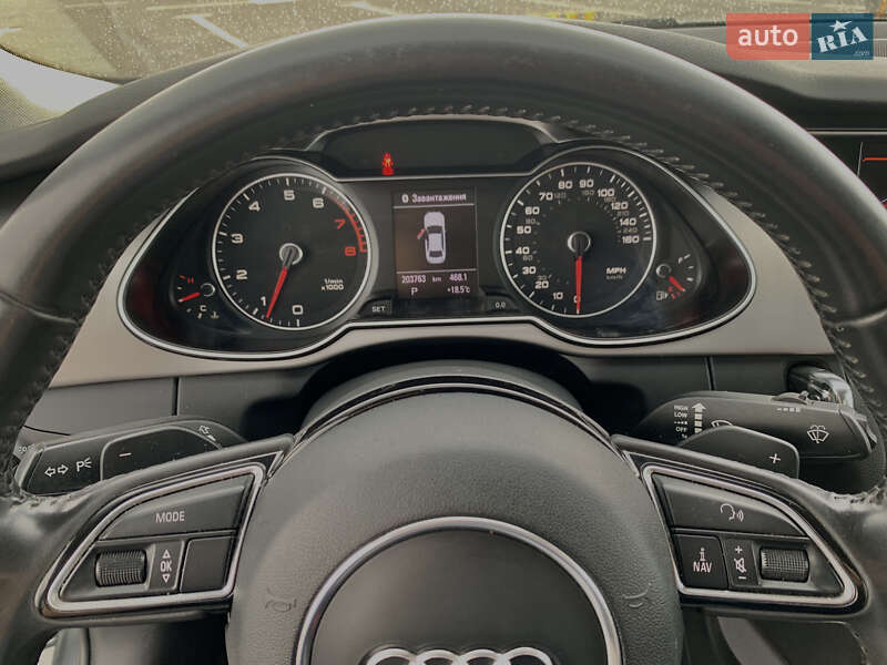 Седан Audi A4 2012 в Львове