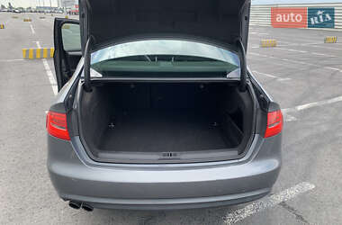 Седан Audi A4 2012 в 